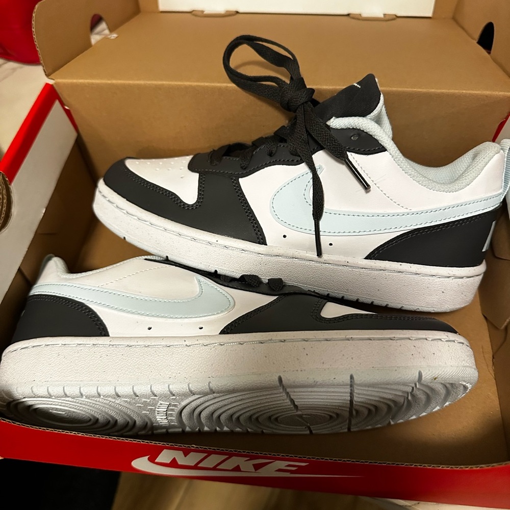 Nike Kids Shoes Black and White